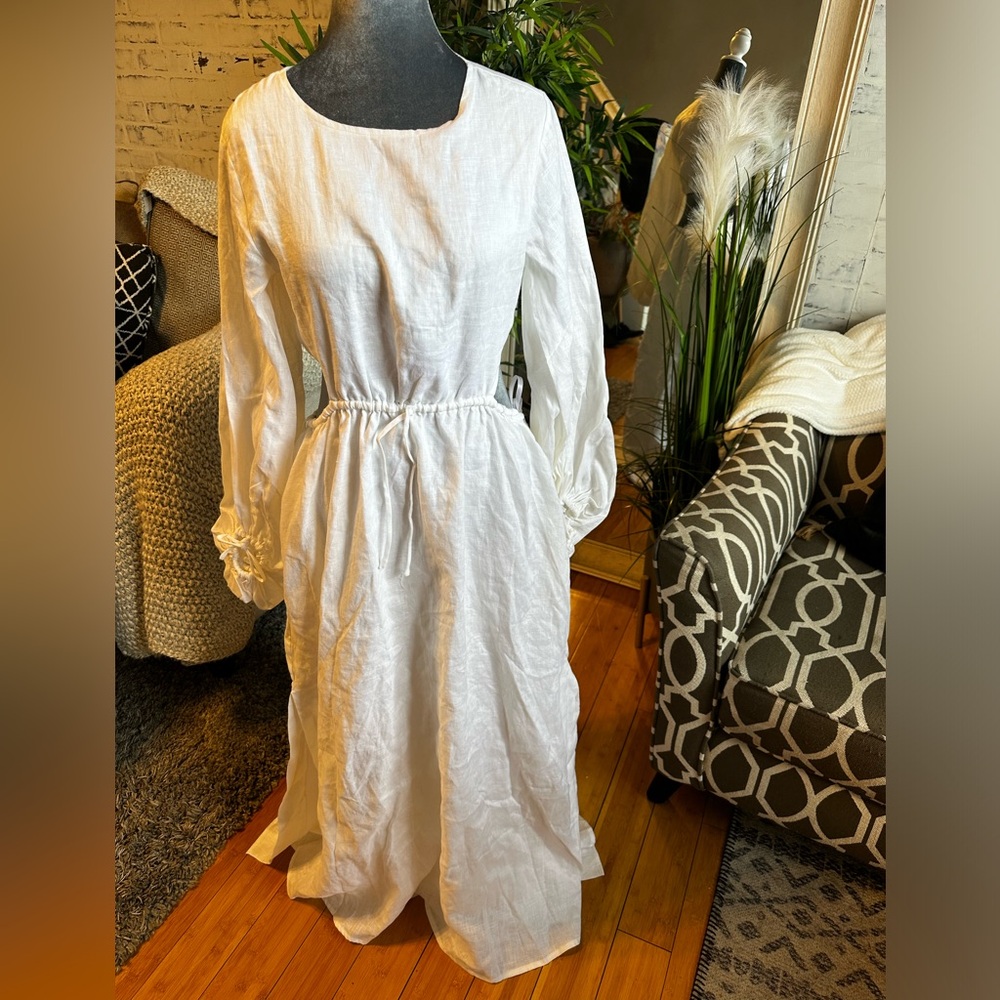 DISSH - NWT - Molly White Linen Midi Dress - 6. Australian design.